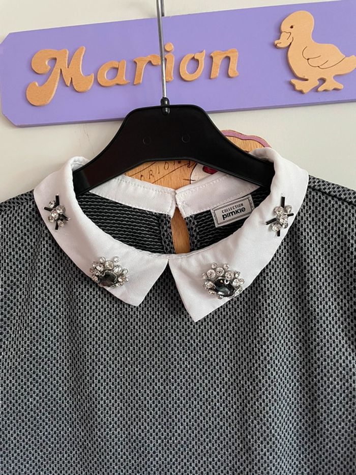 Tee shirt à manches courtes gris et blanc avec strass au col, taille Xs, marque Pimkie - photo numéro 2