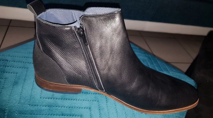 Boots noirs tout cuir pointure 45