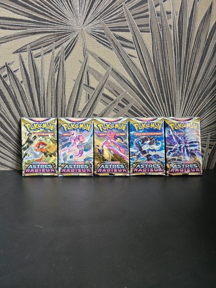 Artset Astre Radieux Épée et Bouclier