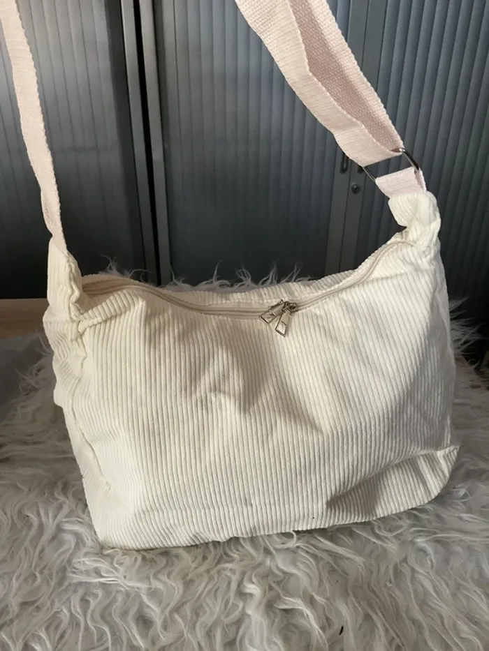 Sac à main en velours côtelé neuf - photo numéro 4