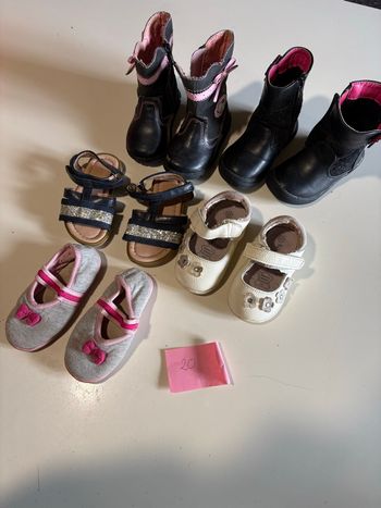 Lot chaussures taille 20