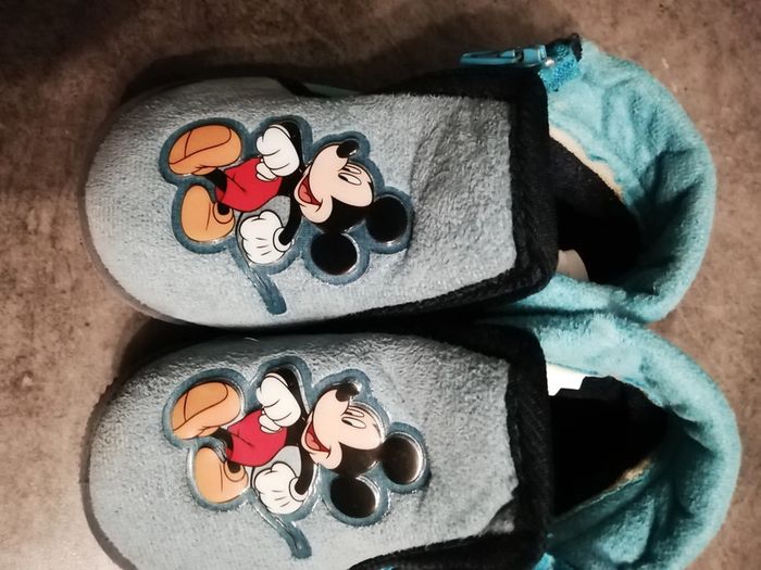 Chaussons mickey 23 - photo numéro 2