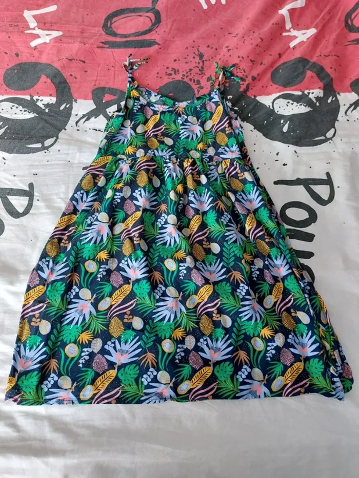 Robe fine bretelles