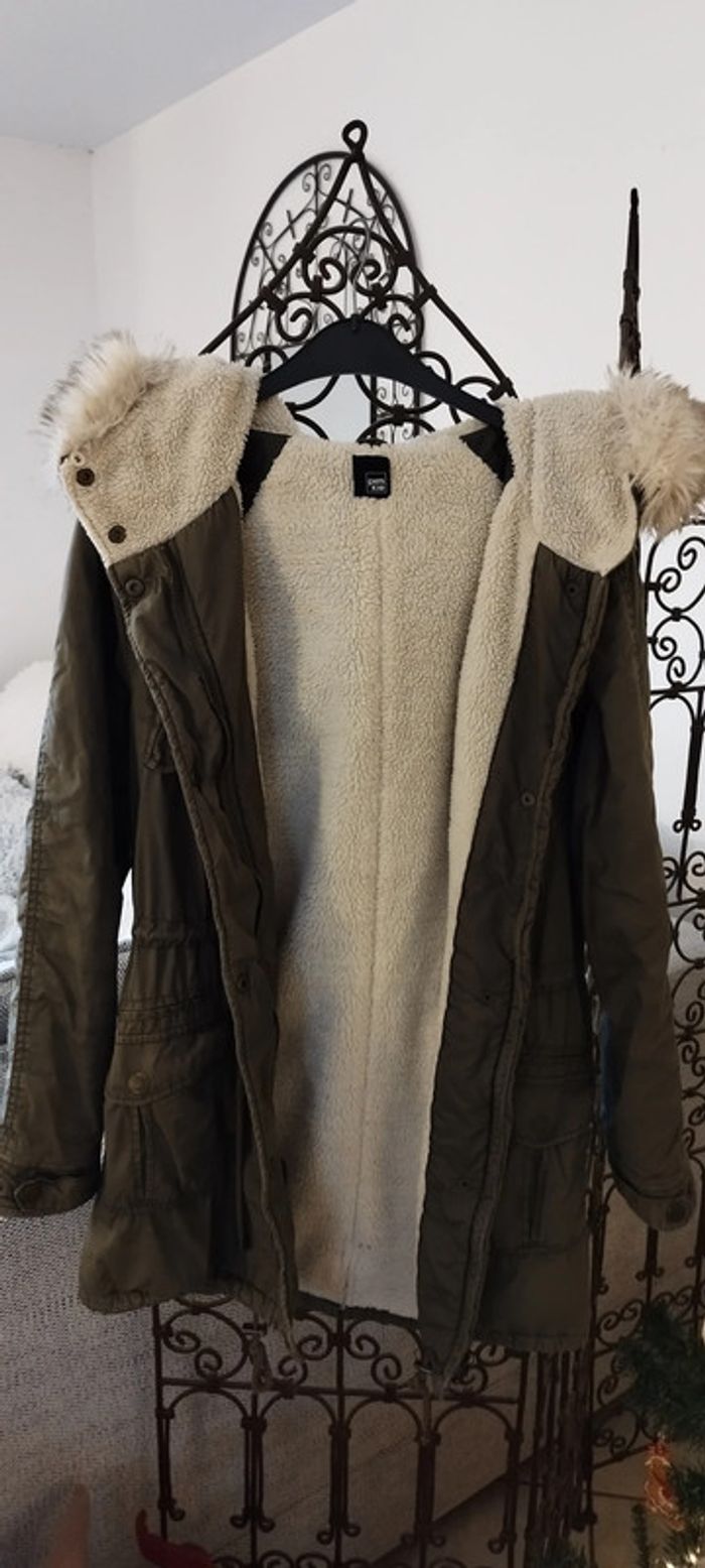 Manteau, parka avec capuche fourrure. Pinkie. Très bon état - photo numéro 2