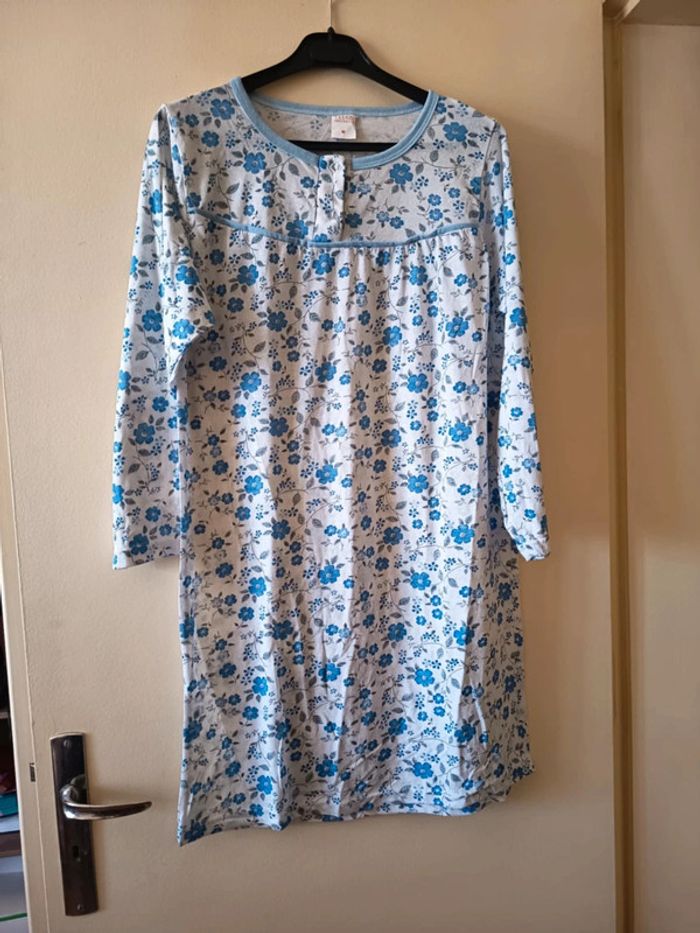 Chemise de nuit marque ysa.