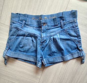 Short jeans