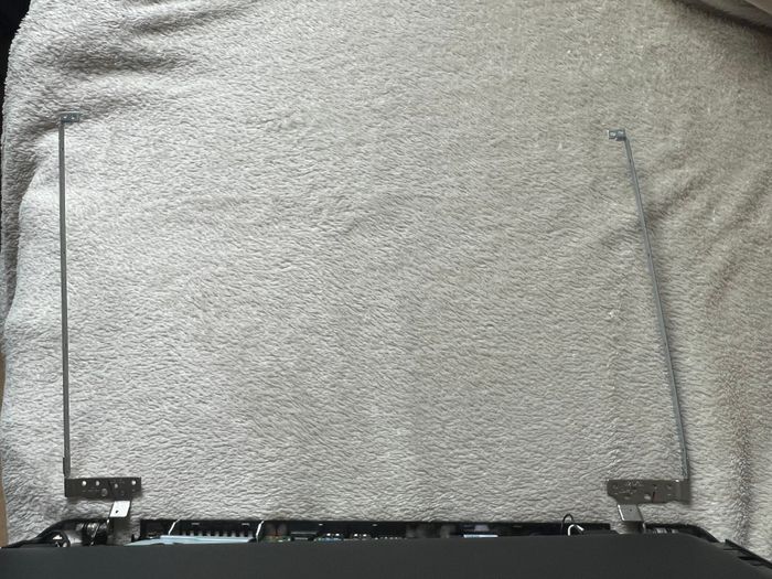 Charnières droite et gauche pour Acer Aspire ES1-732 (Modèle N16C3)