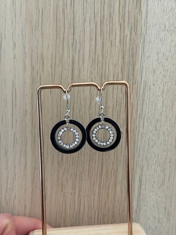 Boucles d'oreilles noires