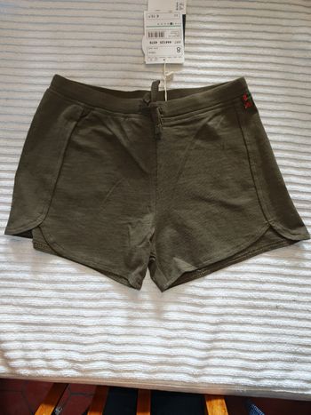 Short boboli 8 ans neuf 