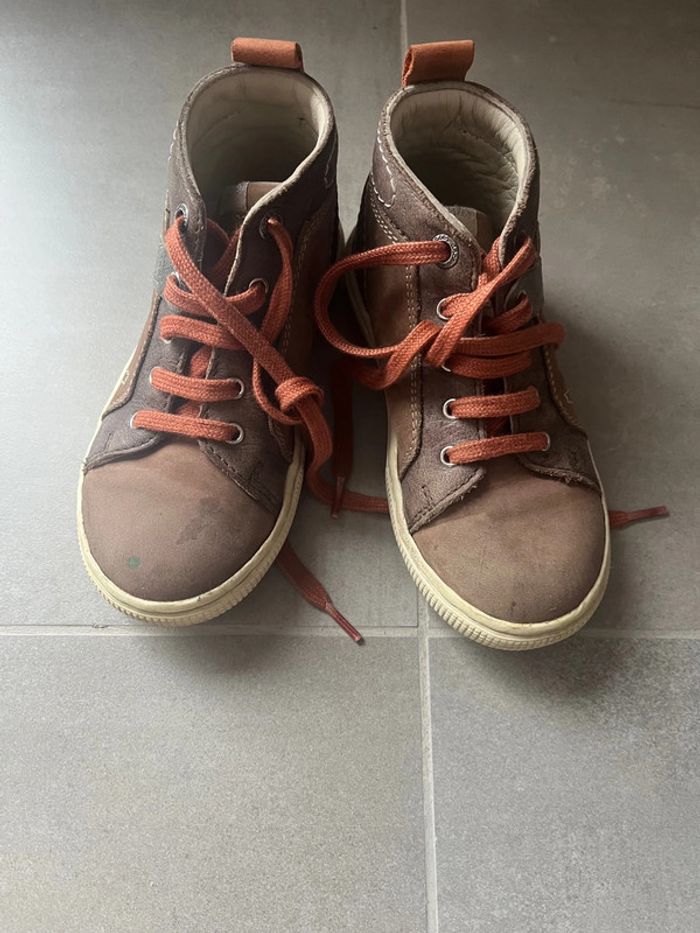 Chaussure montante