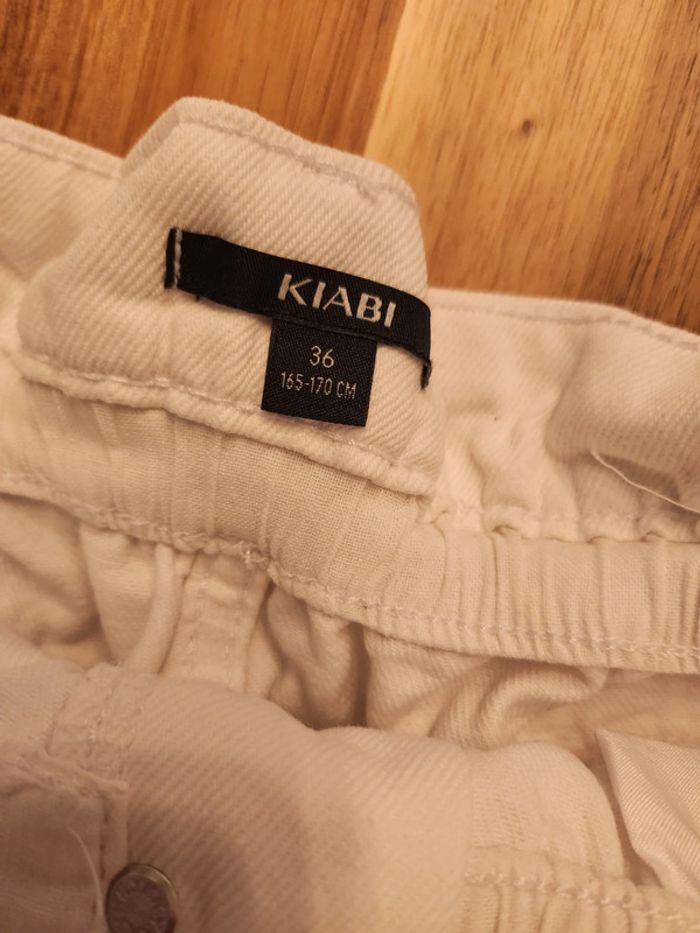 Short jean bouffant blanc taille haute froncée blanc Kiabi - photo numéro 4