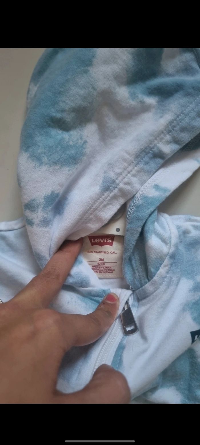 Combinaison bébé légère levi's taille 3 mois - photo numéro 2