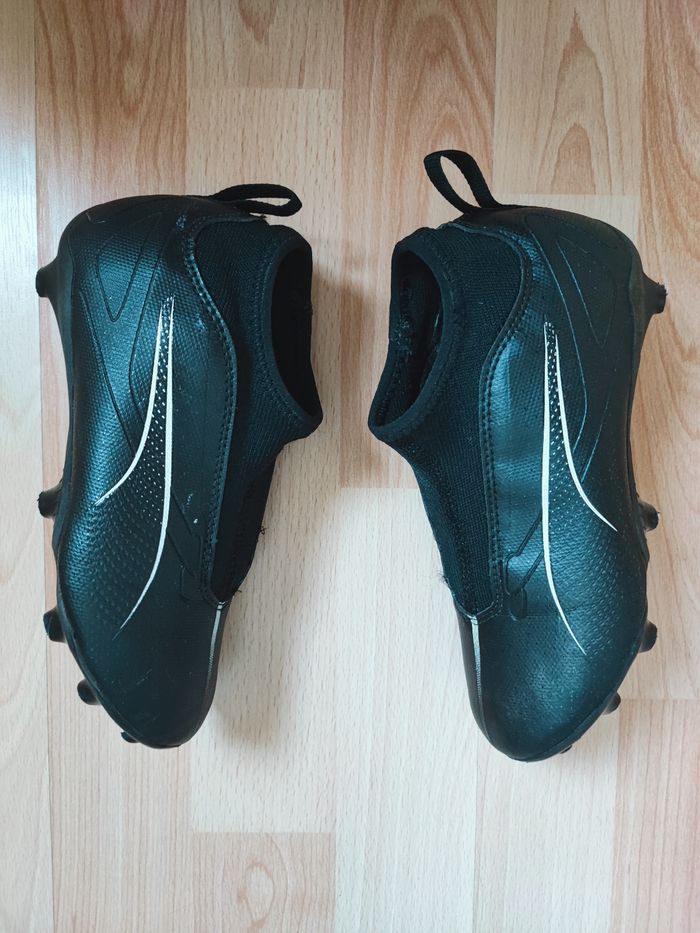 Chaussures de football moulées enfant ULTRA 5 MATCH+ Noir en Pointure 32 - photo numéro 9