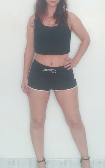 Short court noir bordures blanches taille 36