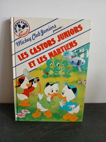 Les Castors Juniors et les martiens