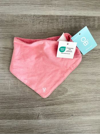 Bavoir bandana rose Obaïbi