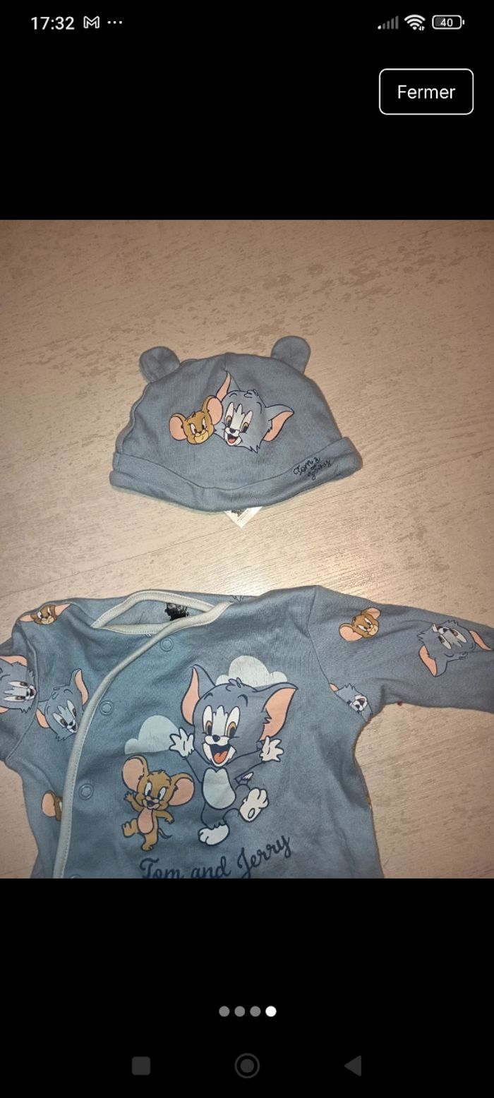Grenouillère Tom et Jerry 3 pièces avec bodies et bonnet - photo numéro 3