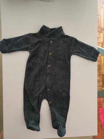 Pyjamas 1 mois Zeeman