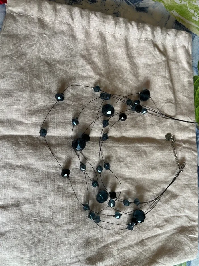 Collier fantaisie bleu nuit - photo numéro 2