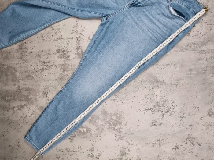 Jean Levi’s Signature Skinny Bleu Ciel – Taille 46 Femme (mesures en photos) - photo numéro 6