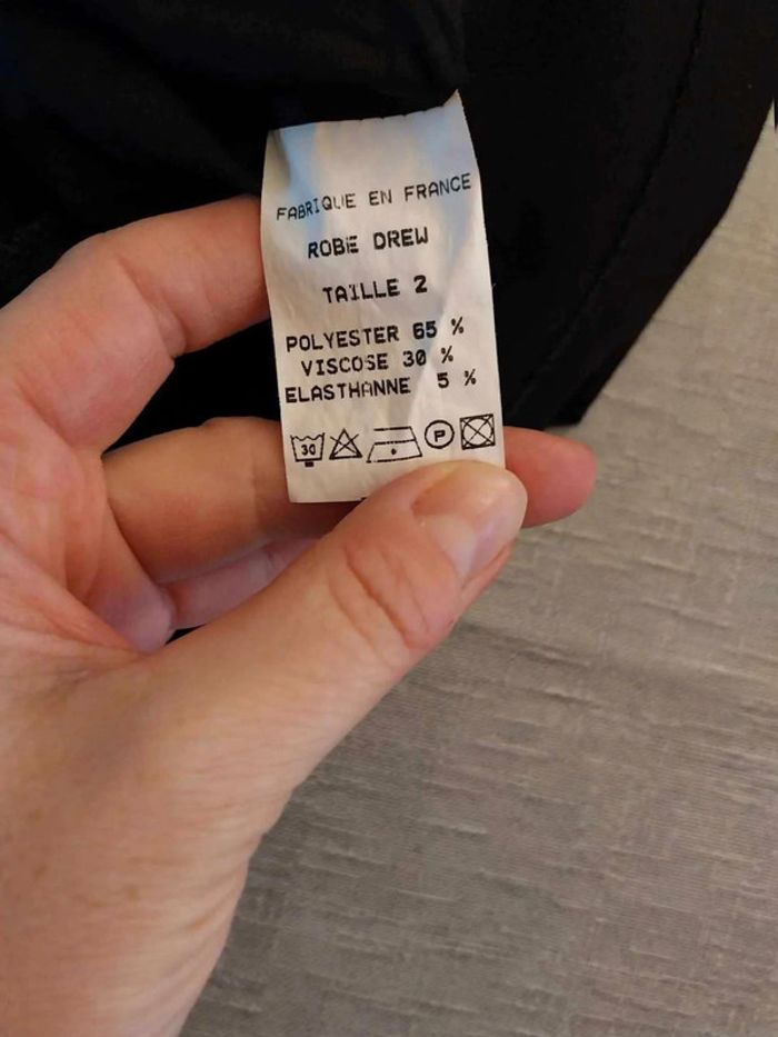 Robe bustier  originale sans  bretelle  T2 - photo numéro 7