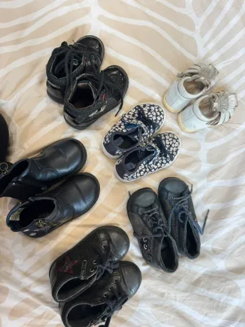 Lot chaussures 22 fille