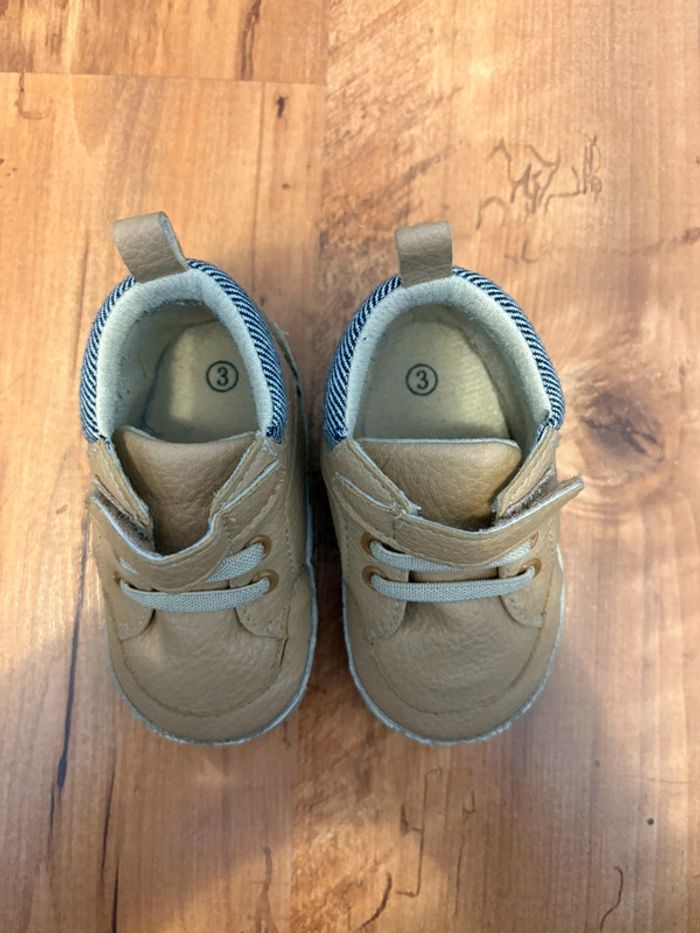 Chaussure bébé beige pointure 21 - photo numéro 3