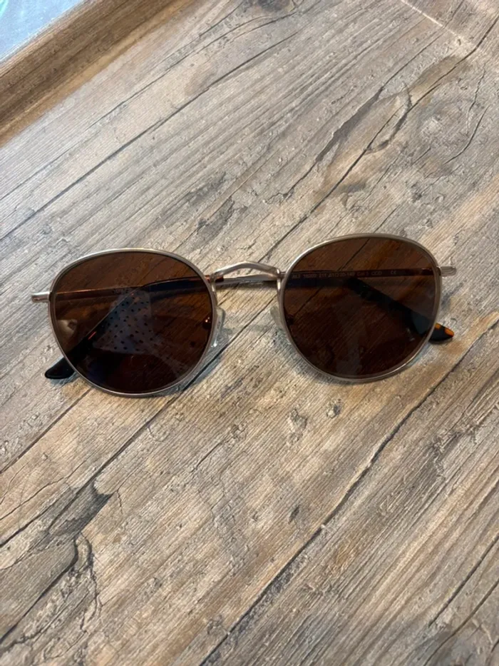 Lunettes de vue dorée en métal