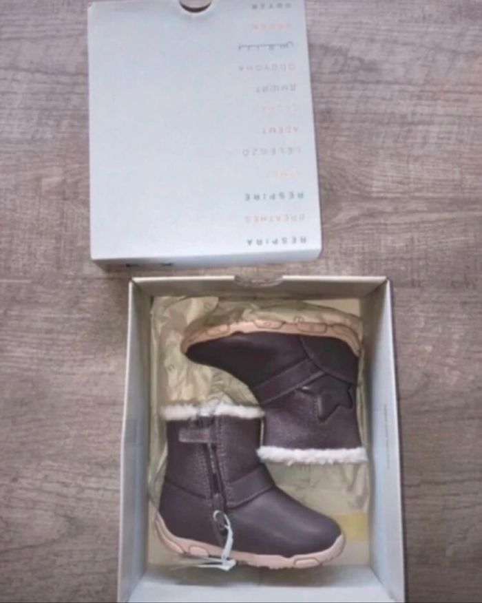 Bottes violettes