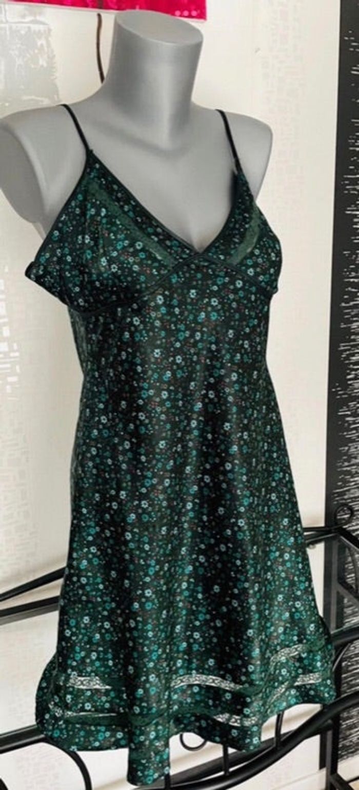 Nuisette élégante taille 42 excellent état