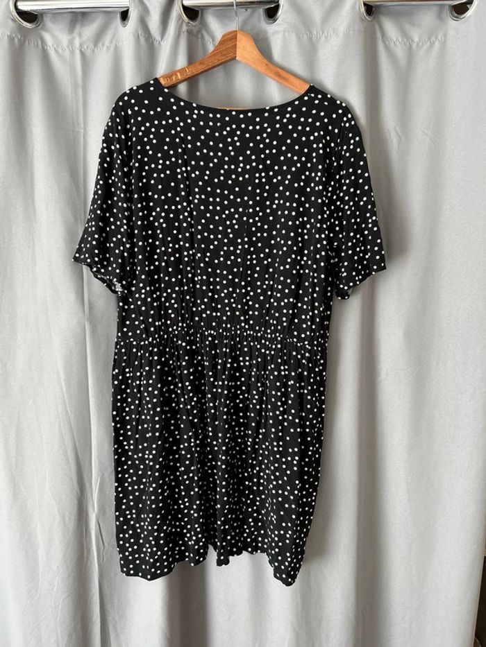 Robe noir à petits pois - photo numéro 2