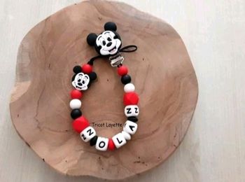 Attache tétine mickey