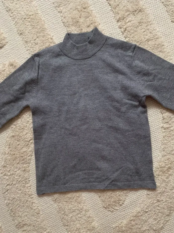 👕 Pull col roulé gris – Zara – Taille 4 ans (104 cm)