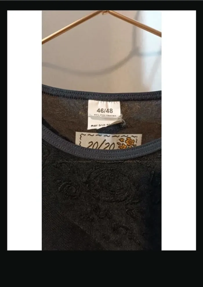 Haut tee shirt imitation dentelle - photo numéro 3