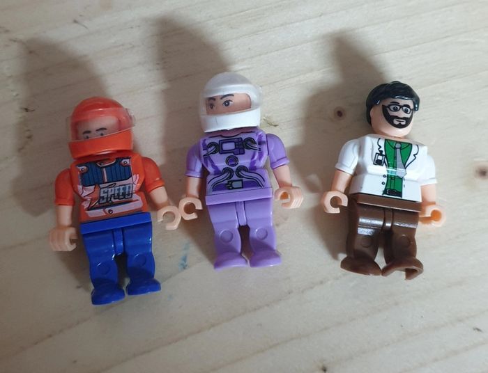Lot personnages imitation lego - photo numéro 4
