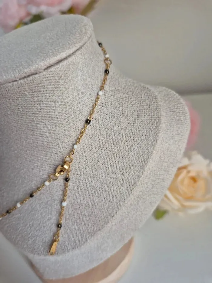 Nouveau Collier long 40 à 50cm en acier inoxydable perles résines noires et blanches - photo numéro 4