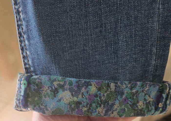 Jean's droit cache cache - photo numéro 3