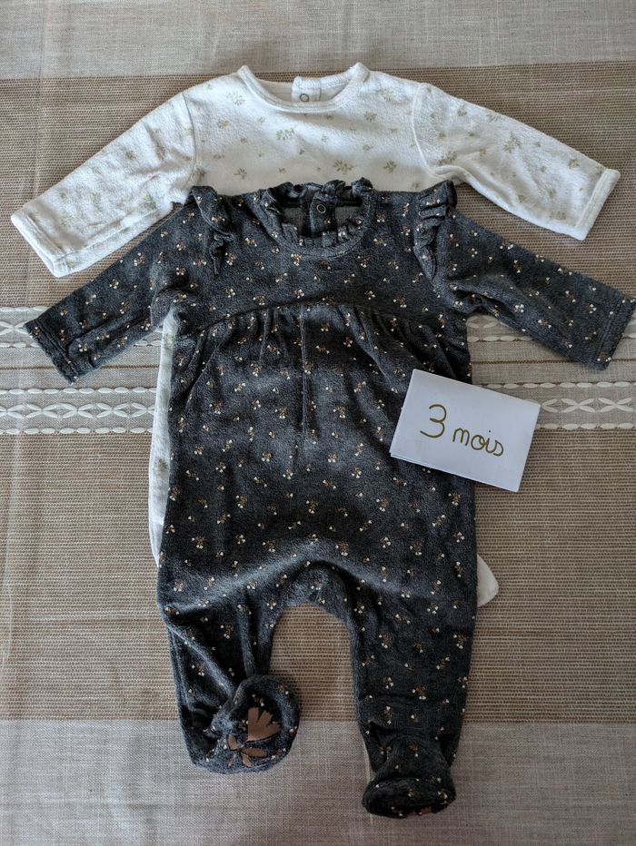 3 Pyjamas velours - photo numéro 2