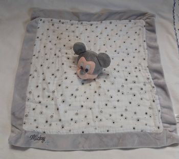 Doudou Mickey carré plat lange blanc etoiles - Disney
