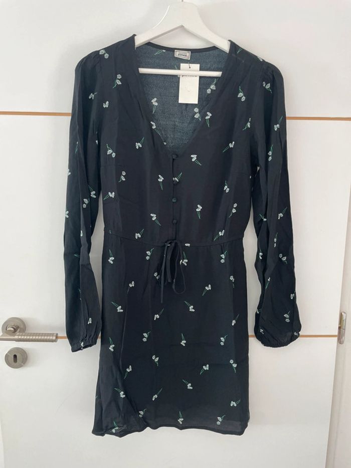 Robe noire fleurie 34 Pimkie