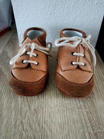 Chaussons cuir taille 20 -  neufs