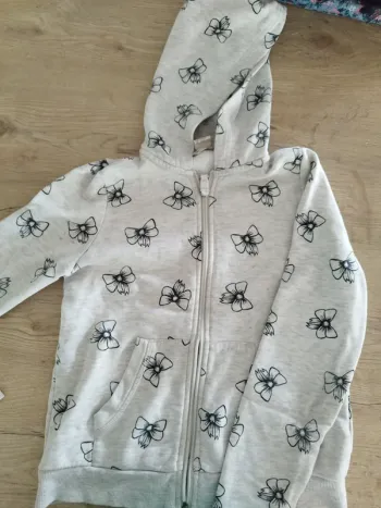 Gilet capuche h&m 8/10 ans
