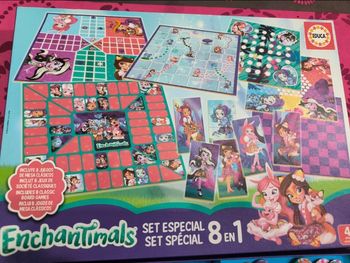 Jeu de société 8 en 1 Enchantimals