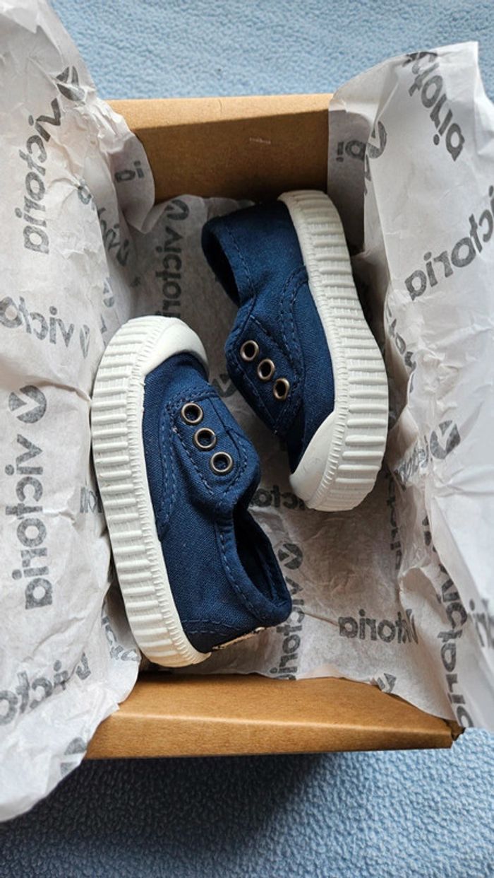 Victoria chaussure neuve - photo numéro 5