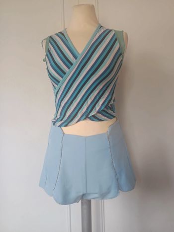 💎 short femme bleu clair et doré été t M 38 neuf extensible carminn Paris