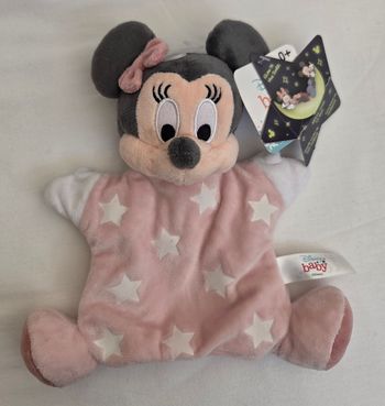 Doudou marionnette rose avec étoiles luminescentes- Disney
