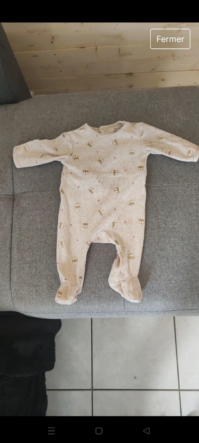 3 pyjamas - photo numéro 2