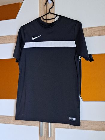 T-shirt Nike