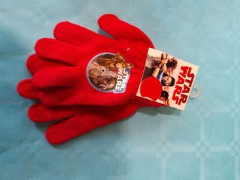 GANTS ROUGES Dessin Star Wars Neufs avec étiquette