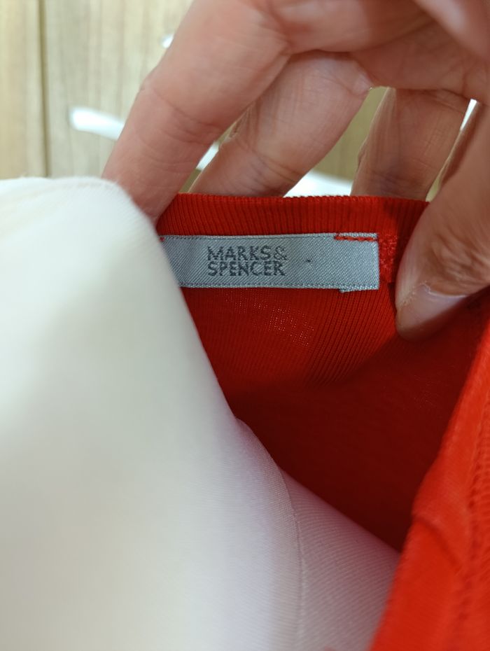 Sweat femme  manches longues orange marks & spencer taille M - photo numéro 2